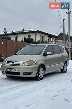 Мінівен Toyota Avensis Verso 2003 в Софіївській Борщагівці