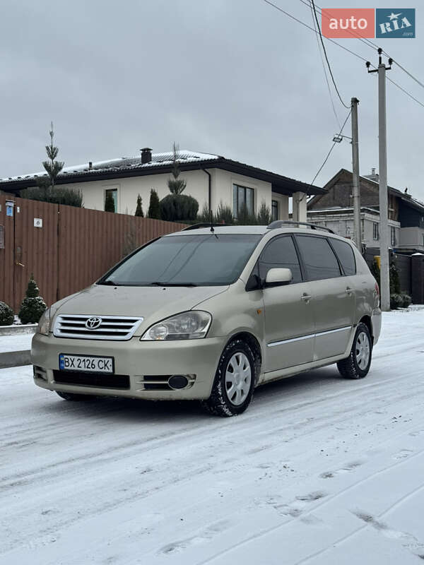 Toyota Avensis Verso 2003 Toyota Avensis Verso 2003