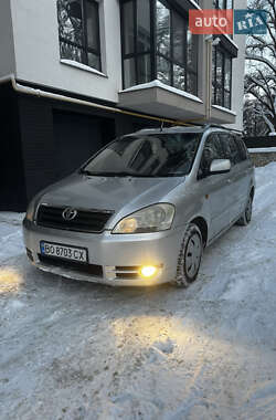 Мінівен Toyota Avensis Verso 2003 в Тернополі