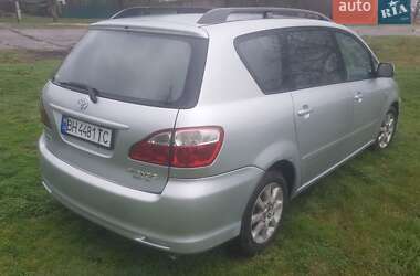 Минивэн Toyota Avensis Verso 2004 в Подольске
