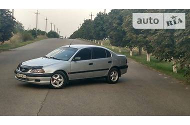 Седан Toyota Avensis 2002 в Одессе