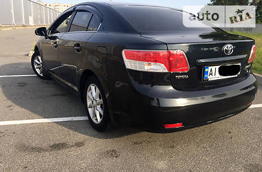 Седан Toyota Avensis 2011 в Киеве