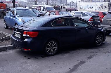 Седан Toyota Avensis 2013 в Киеве