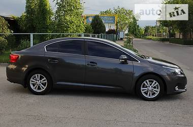 Седан Toyota Avensis 2013 в Одессе