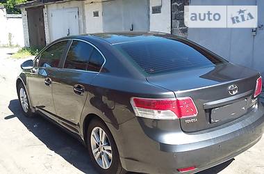 Седан Toyota Avensis 2011 в Киеве