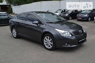 Седан Toyota Avensis 2011 в Киеве