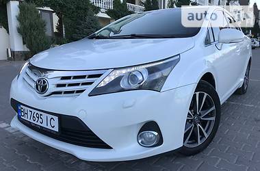 Седан Toyota Avensis 2014 в Одессе