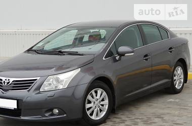 Седан Toyota Avensis 2010 в Одессе