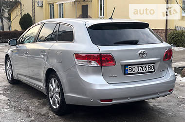 Универсал Toyota Avensis 2011 в Тернополе