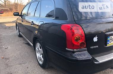 Універсал Toyota Avensis 2004 в Самборі