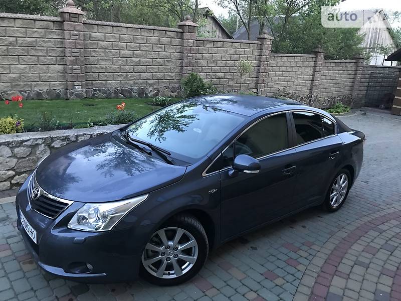 Седан Toyota Avensis 2009 в Бродах