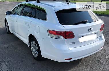 Универсал Toyota Avensis 2011 в Львове