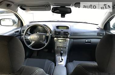 Седан Toyota Avensis 2003 в 