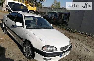 Хетчбек Toyota Avensis 1998 в Києві