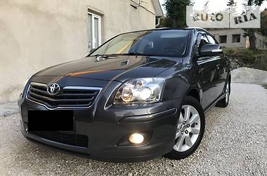 Седан Toyota Avensis 2008 в Тернополе