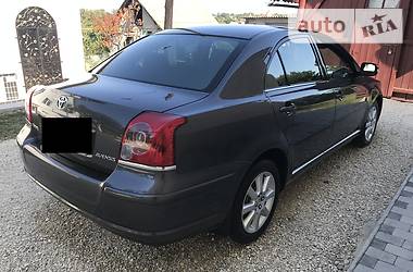 Седан Toyota Avensis 2008 в Тернополе