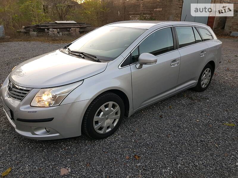 Универсал Toyota Avensis 2008 в Мариуполе