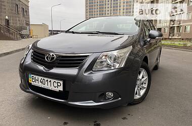 Седан Toyota Avensis 2009 в Одессе