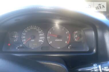 Седан Toyota Avensis 2001 в 