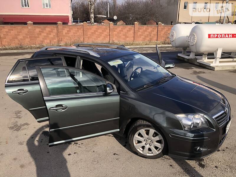 Дворники тойота авенсис 2008