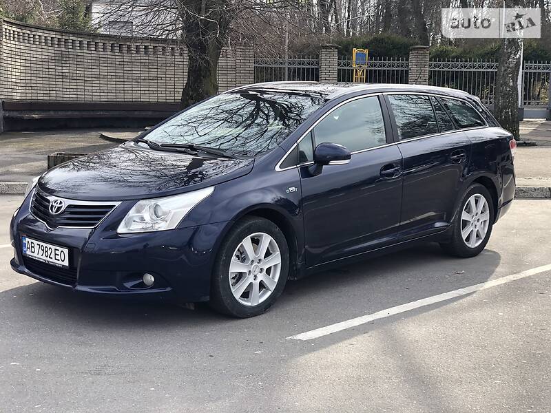 Універсал Toyota Avensis 2010 в 