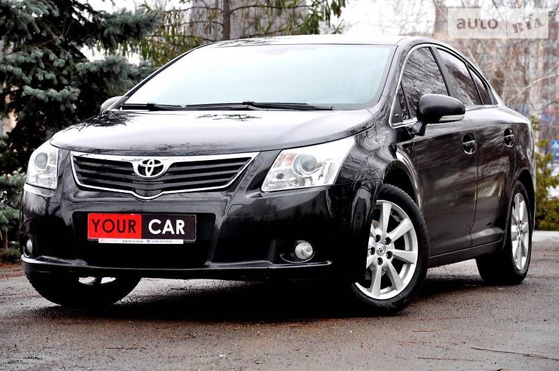Седан Toyota Avensis 2012 в 
