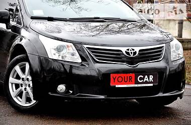 Седан Toyota Avensis 2012 в 