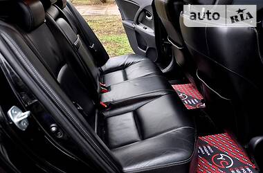 Седан Toyota Avensis 2012 в 