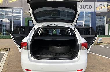 Універсал Toyota Avensis 2012 в 