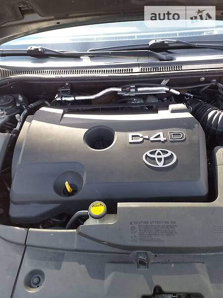 Універсал Toyota Avensis 2006 в Конотопі