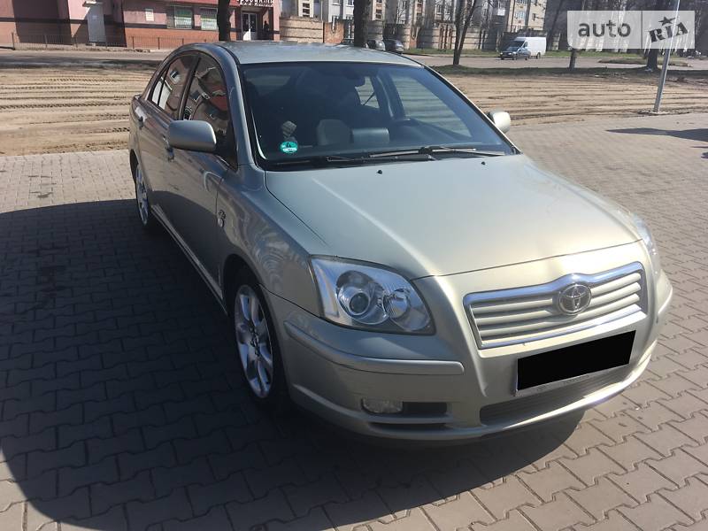 Хетчбек Toyota Avensis 2003 в Львові