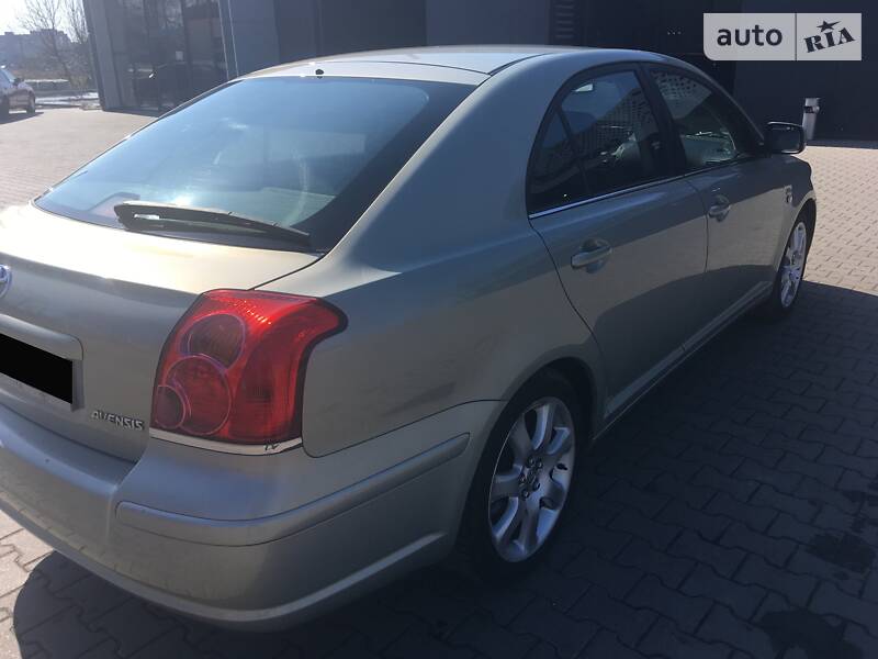 Хетчбек Toyota Avensis 2003 в Львові