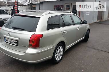 Универсал Toyota Avensis 2004 в 