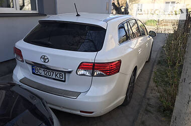 Універсал Toyota Avensis 2012 в 