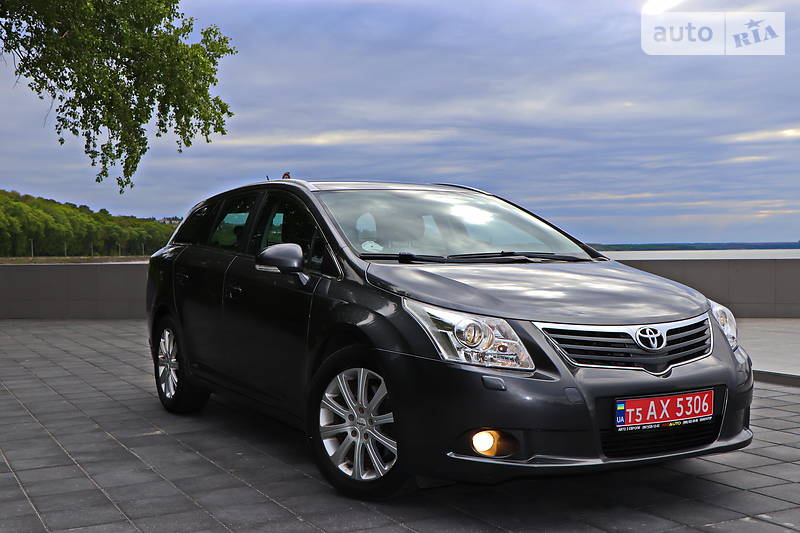 Універсал Toyota Avensis 2011 в Кременчуці