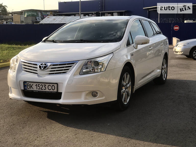 Універсал Toyota Avensis 2011 в Дубні фото Універсал Toyota Avensis 2011 в Дубні