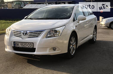 Універсал Toyota Avensis 2011 в 