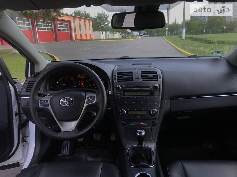 Універсал Toyota Avensis 2011 в Дубні фото 26 Універсал Toyota Avensis 2011 в Дубні