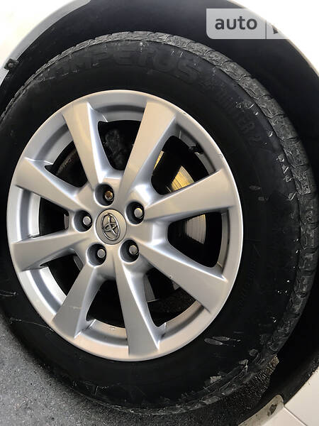 Універсал Toyota Avensis 2011 в Дубні фото 42 Універсал Toyota Avensis 2011 в Дубні