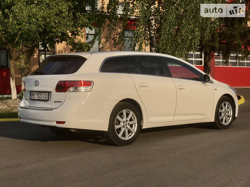 Універсал Toyota Avensis 2011 в Дубні фото 17 Універсал Toyota Avensis 2011 в Дубні