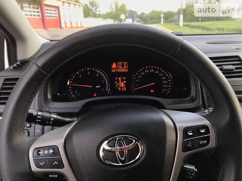 Універсал Toyota Avensis 2011 в Дубні фото 31 Універсал Toyota Avensis 2011 в Дубні