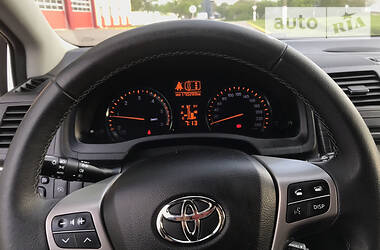 Універсал Toyota Avensis 2011 в 