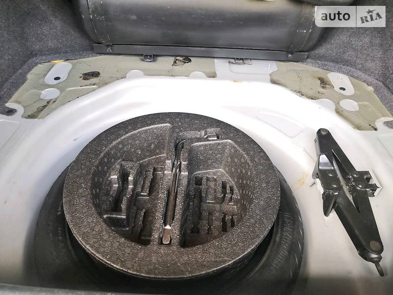 Седан Toyota Avensis 2008 в Борисполі