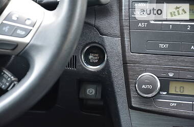 Седан Toyota Avensis 2009 в 
