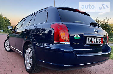 Універсал Toyota Avensis 2006 в 