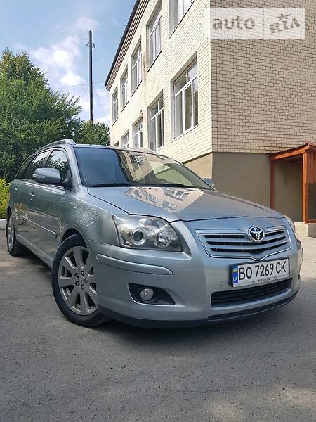 Універсал Toyota Avensis 2009 в Дунаївцях