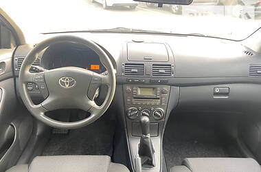 Універсал Toyota Avensis 2006 в Рівному