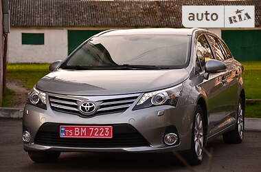 Универсал Toyota Avensis 2014 в Луцке