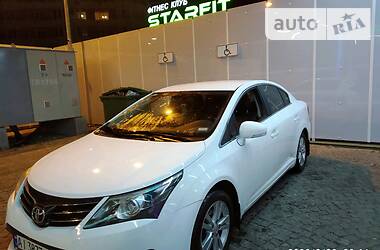 Седан Toyota Avensis 2012 в Киеве