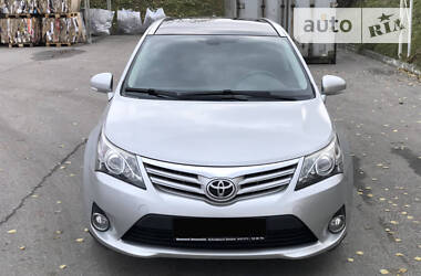 Универсал Toyota Avensis 2013 в Львове